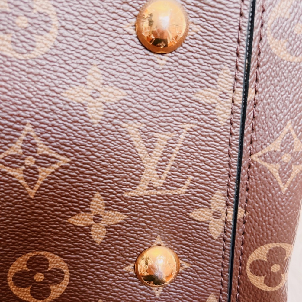 🍾🥂⛔️SOLD!⛔️🥳Louis Vuitton Tote Handbag - Picture 12 of 16